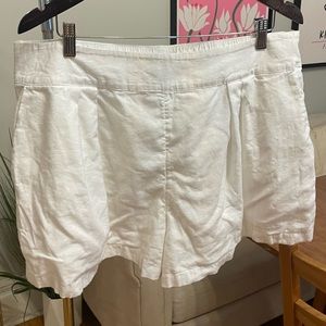 Abercrombie and Fitch White Shorts